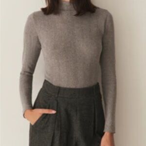 NWT, doen nessa tee, heather grey